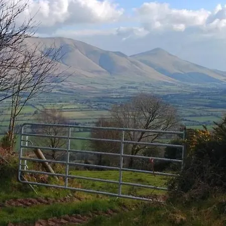 Corderry Farmhouse, Idyllic Amid 250 Acres Holiday home *