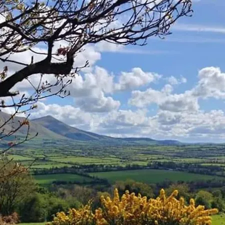 Corderry Farmhouse, Idyllic Amid 250 Acres Tatil Evi Lisvernane