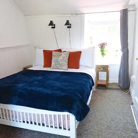 Corderry Farmhouse, Idyllic Amid 250 Acres Дом отдыха Lisvernane