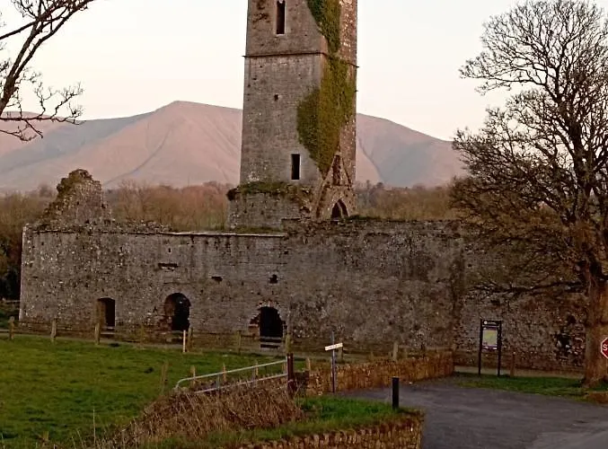 Corderry Farmhouse, Idyllic Amid 250 Acres Casa de Férias Lisvernane