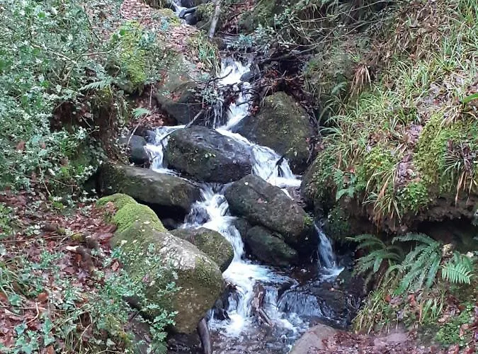 Corderry Farmhouse, Idyllic Amid 250 Acres Casa de Férias Lisvernane