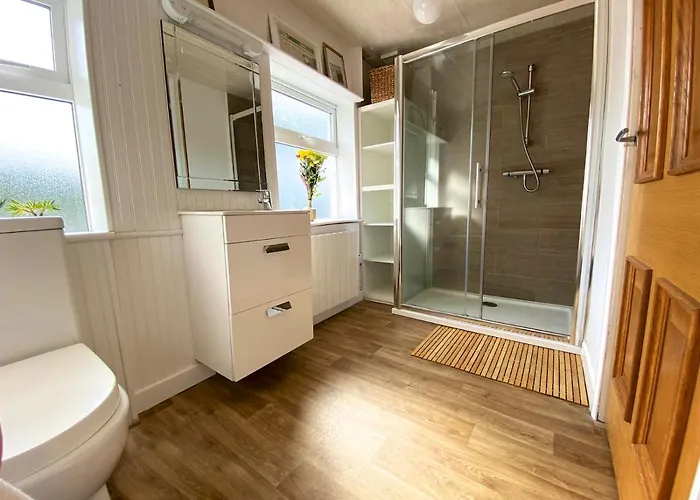 Casa de Férias Corderry Farmhouse, Idyllic Amid 250 Acres Lisvernane