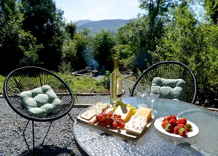 Casa de Férias Corderry Farmhouse, Idyllic Amid 250 Acres Lisvernane